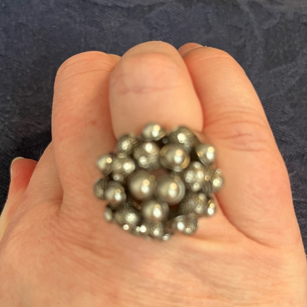 Lia Sophia Silver Pearl Statement Ring size 8 - Picture 8 of 10